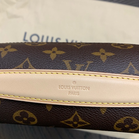 NWT Louis Vuitton Pochette Métis - Picture 5 of 8